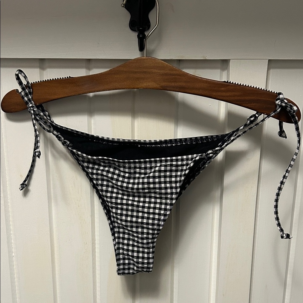 Billabong Brazilian cut string bikini bottoms L